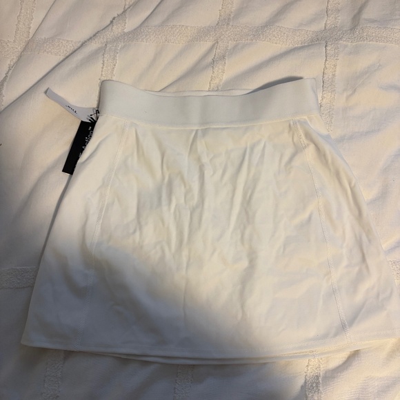 TNA Slick Court Mini Skirt — White (XS) — Brand New With Tags - Picture 1 of 3